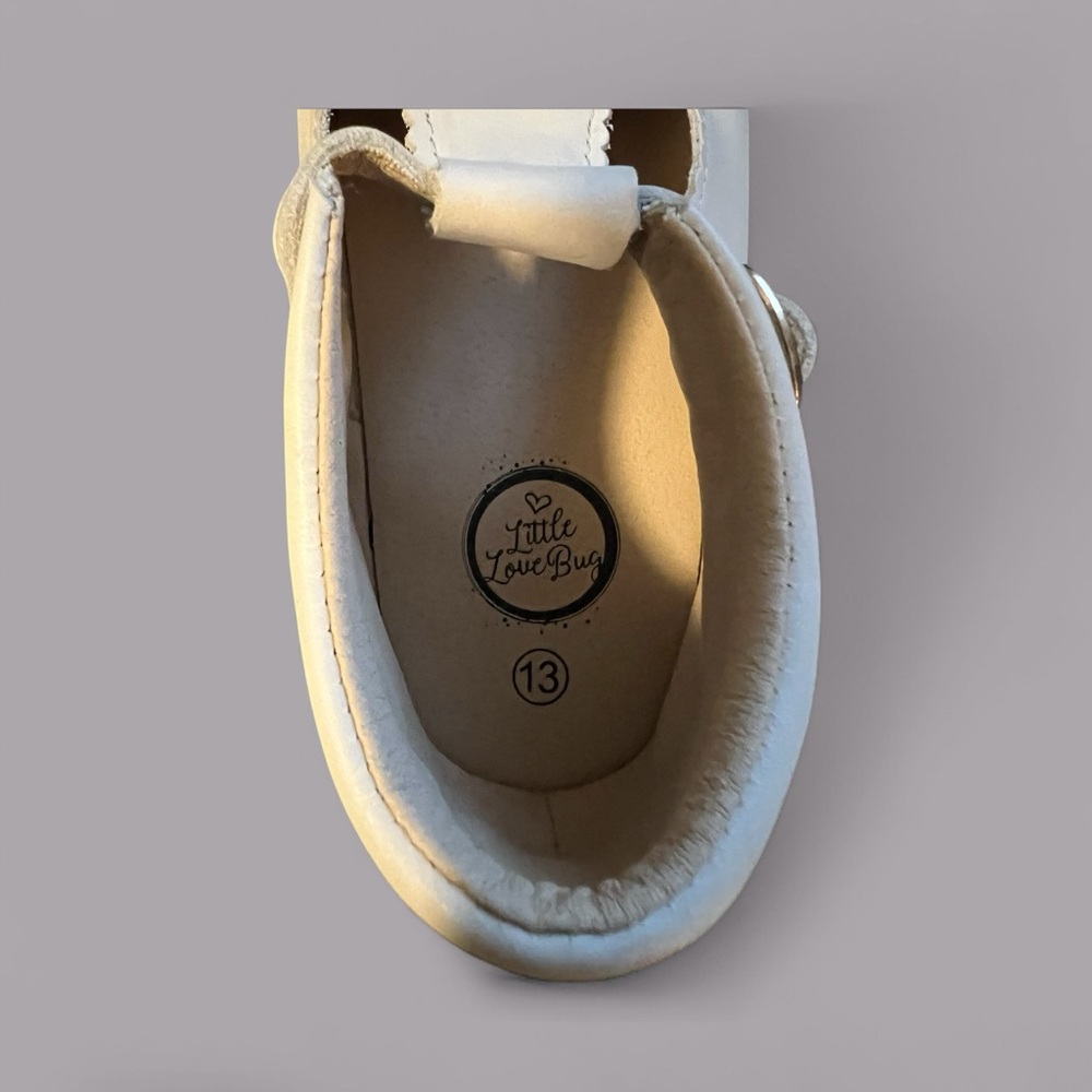 “Little Love Bug”Classic Cream Kids Shoes - Picture 9 of 9